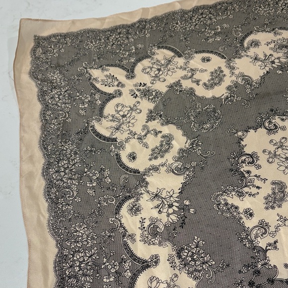 Ann Taylor Black & Cream Lace Print Large Silk Scarf - Picture 7 of 13